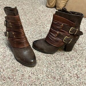 Miz mooz duchesse boots in new condition